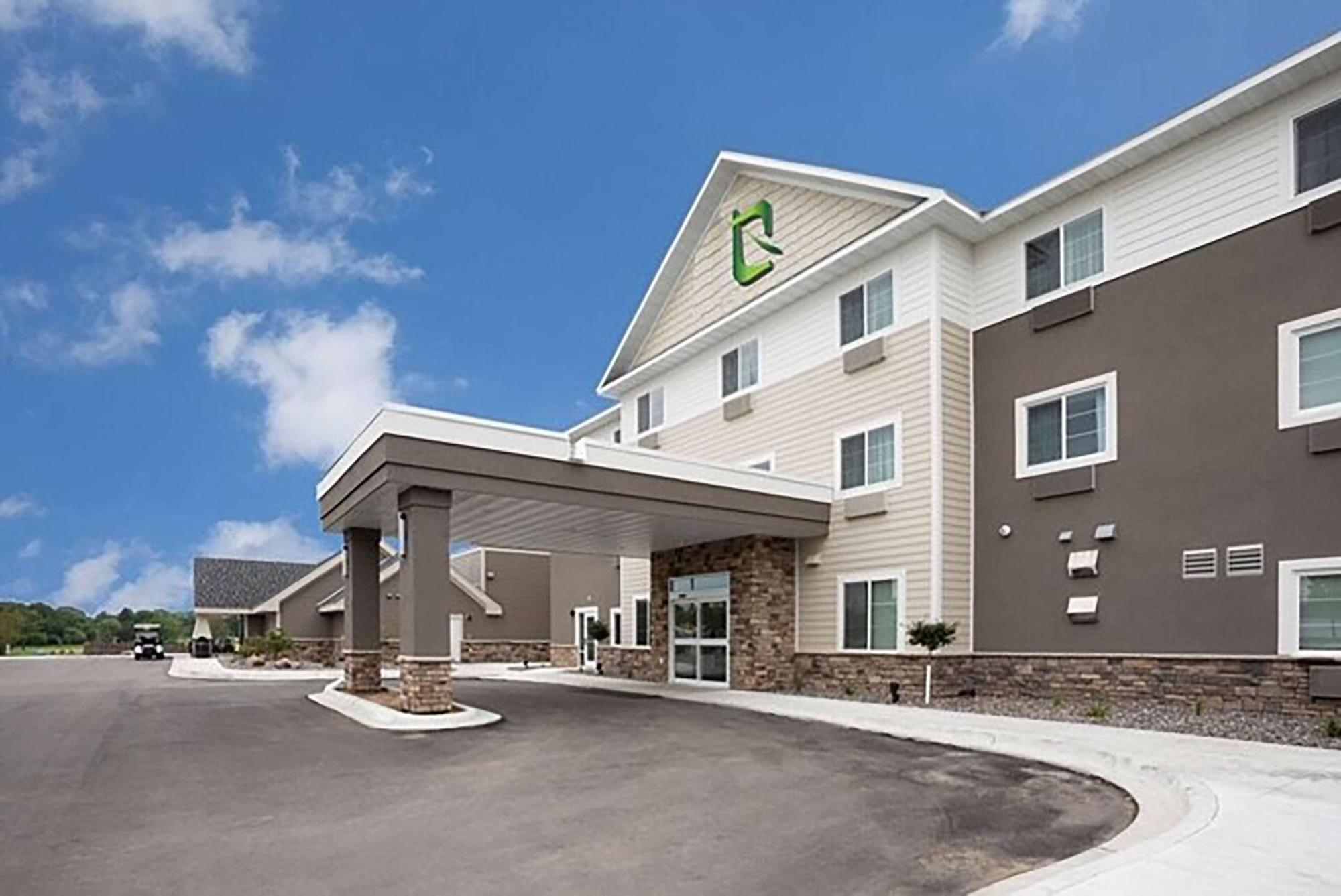 Little Crow Resort & Conference, Trademark By Wyndham Spicer Экстерьер фото
